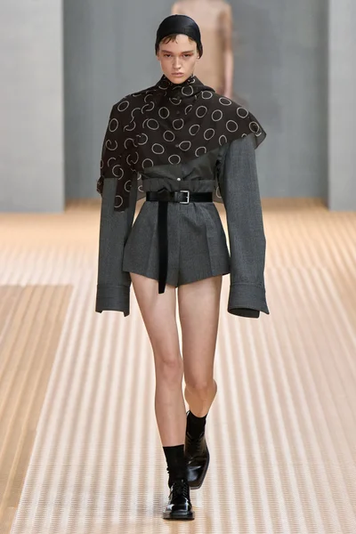 Look 1